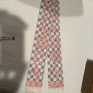 Louis Vuitton Purse scarf - beautiful pink and gray